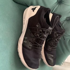 Under armour sock shoes  size 10